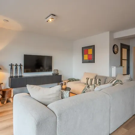 Stylish 2-bedroom With Private Garage * Knokke-Heist