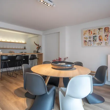 Appartement Stylish 2-bedroom With Private Garage *