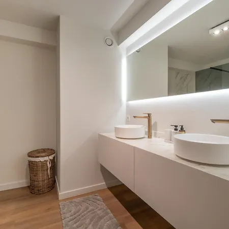 Stylish 2-bedroom With Private Garage Knokke-Heist